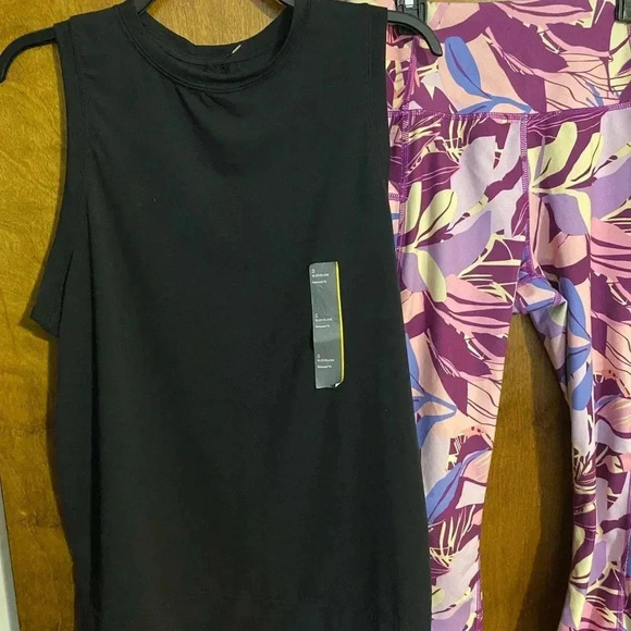 Women’s Activewear Leggings & T- Shirt – Size 8 /10 – Excellent Condition - - Picture 3 of 11